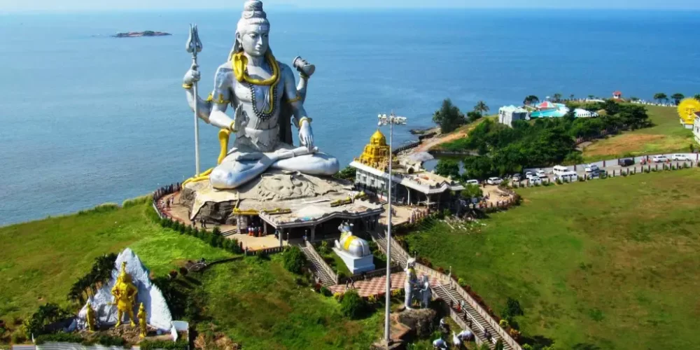 Murudeshwar-Places-to-See-in-Karnataka